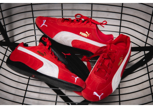 PUMA SPEEDCAT: A VERSENYPÁLYÁTÓL A VÁROSI UTAKIG, FELEJTHETETLEN STÍLUSBAN