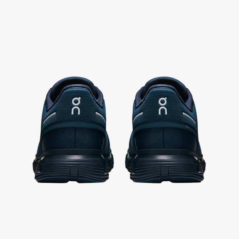 On Sneaker Cloud 6 