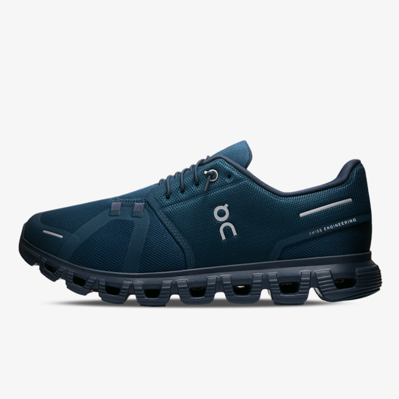 On Sneaker Cloud 6 