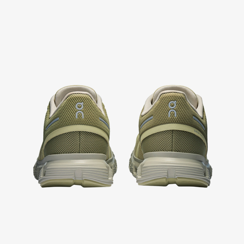 On Sneaker Cloud 6 