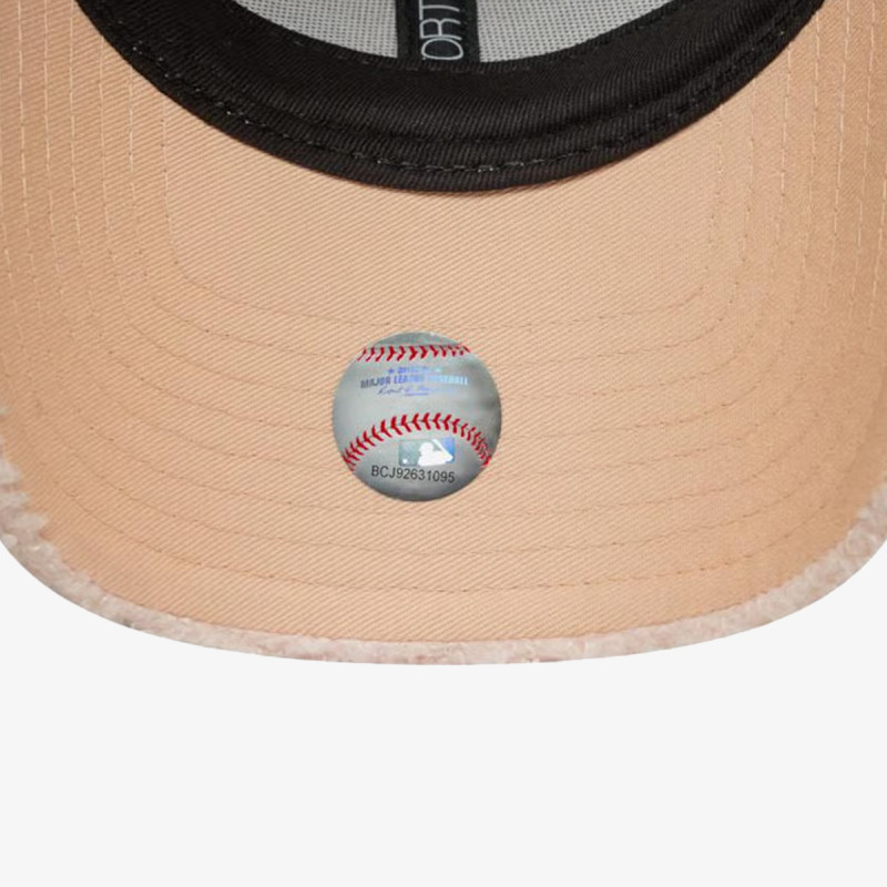 New Era Baseball sapka FEMALE BORG 9FORTY® 