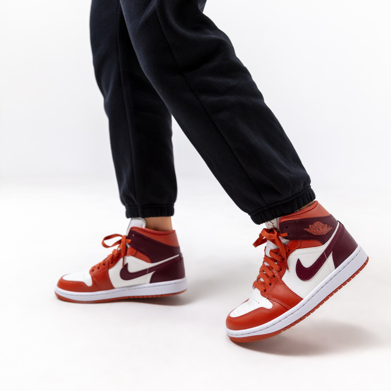 Nike Sneaker Air Jordan 1 Mid 