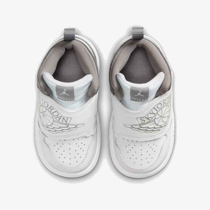Nike Sneaker SKY JORDAN 1 BT 