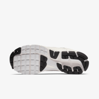 Nike Sneaker Zoom Vomero 5 