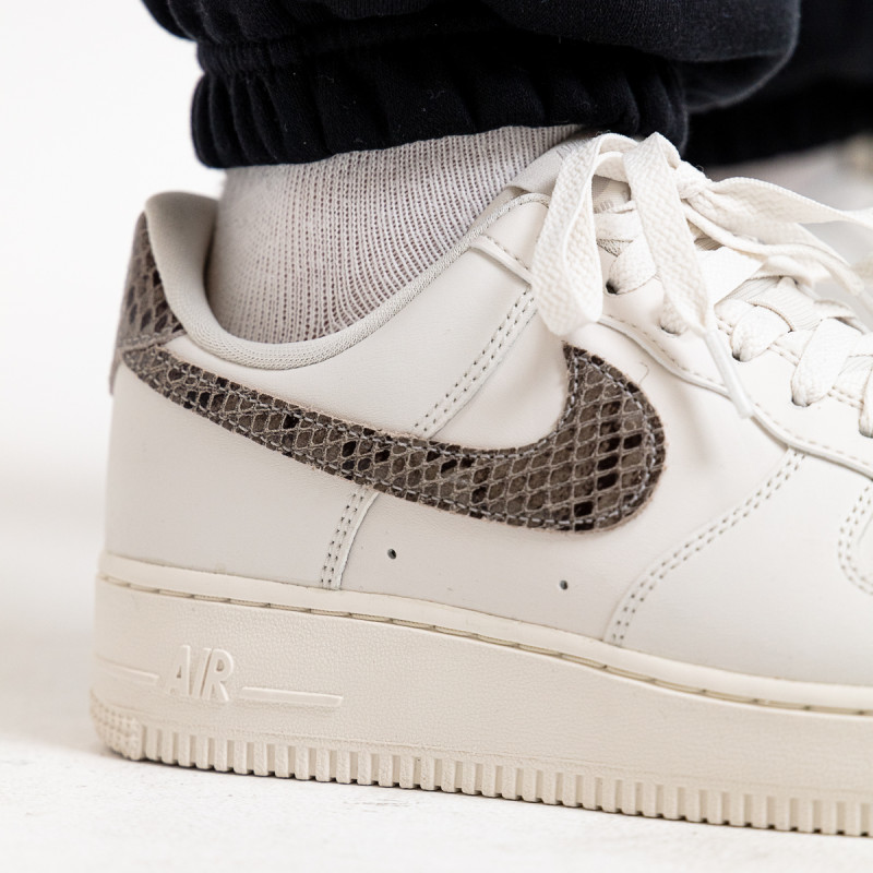 Nike Sneaker WMNS AIR FORCE 1 '07 REC 