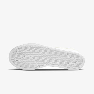 Nike Sneaker W BLAZER LOW PLATFORM 