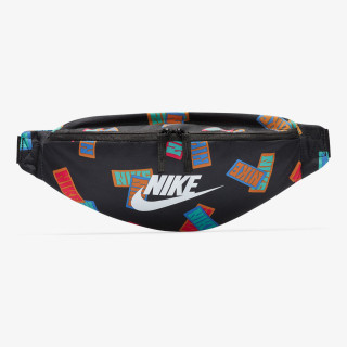 Nike Kis táska NK HERITAGE WSTPACK - NIKE AOP 