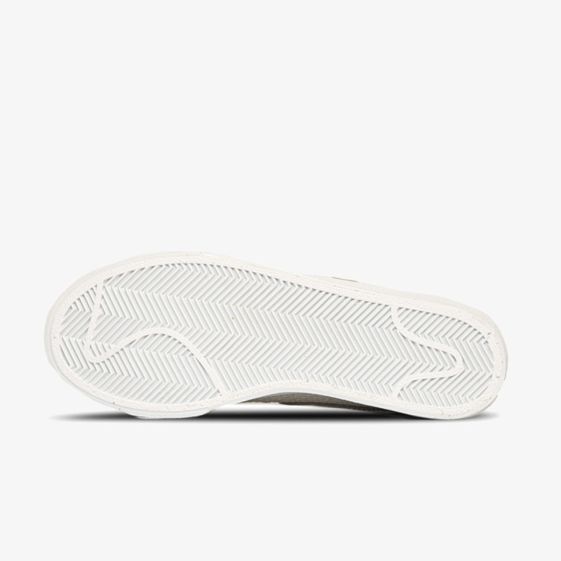 Nike Sneaker W BLAZER LOW PLATFORM ESS 