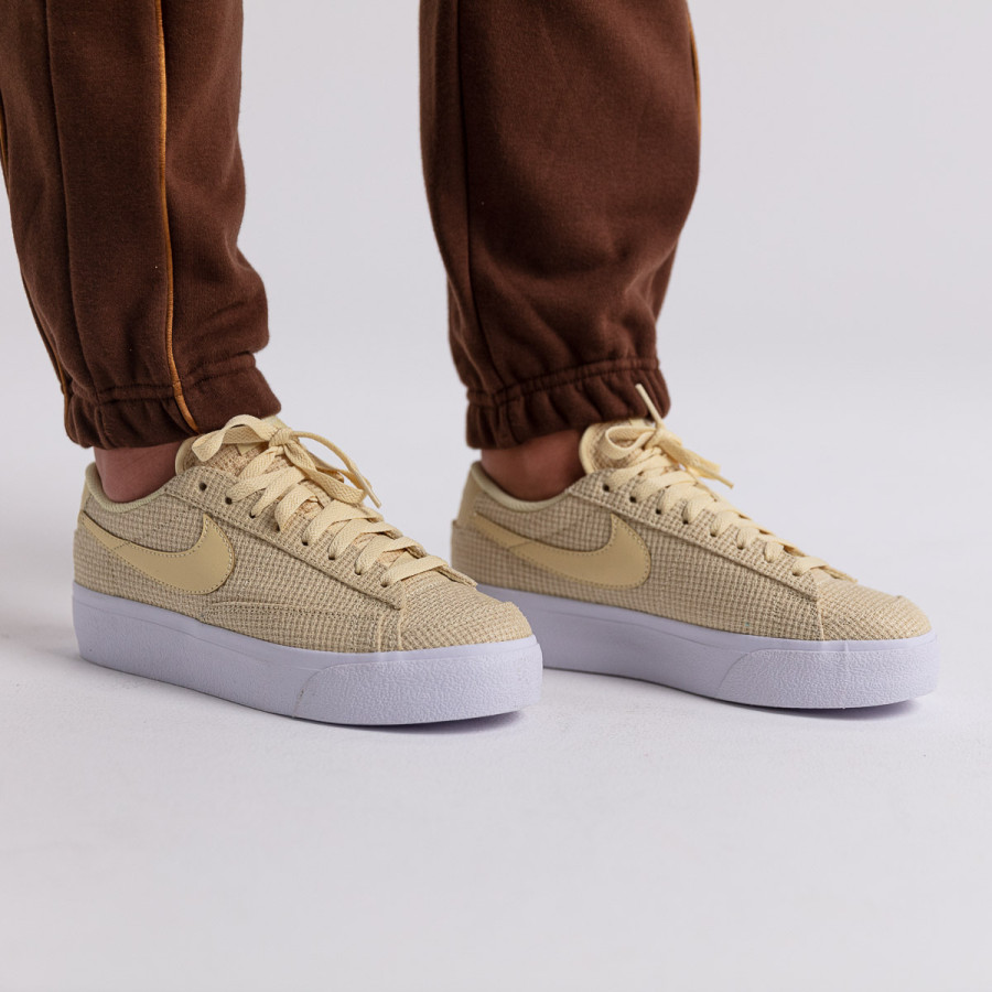 Nike Sneaker W BLAZER LOW PLATFORM ESS 