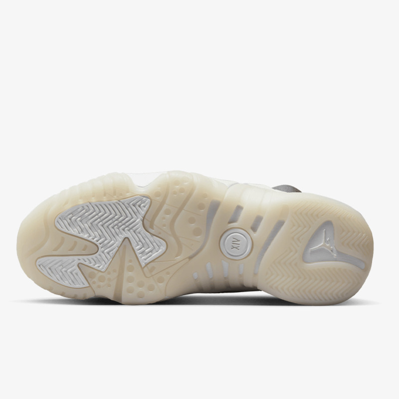 Nike Sneaker WMNS JUMPMAN TWO TREY 
