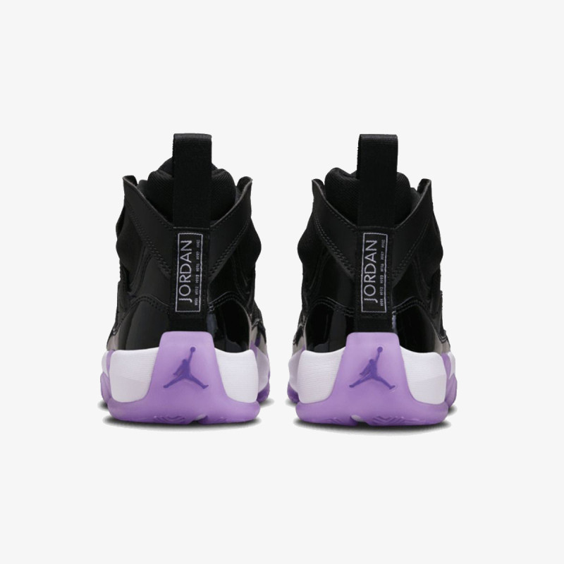 Nike Sneaker Jumpman Two Trey 