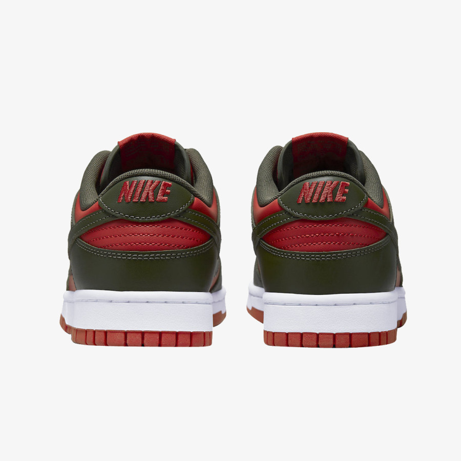 Nike Sneakerek NIKE DUNK LOW RETRO BTTYS 