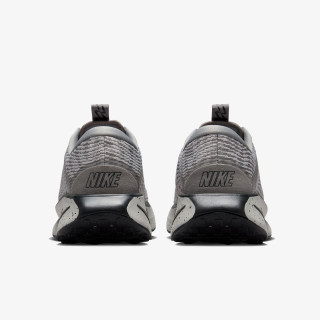 Nike Sneaker Motiva 
