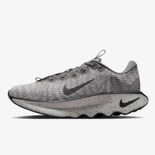 Nike Sneaker Motiva 