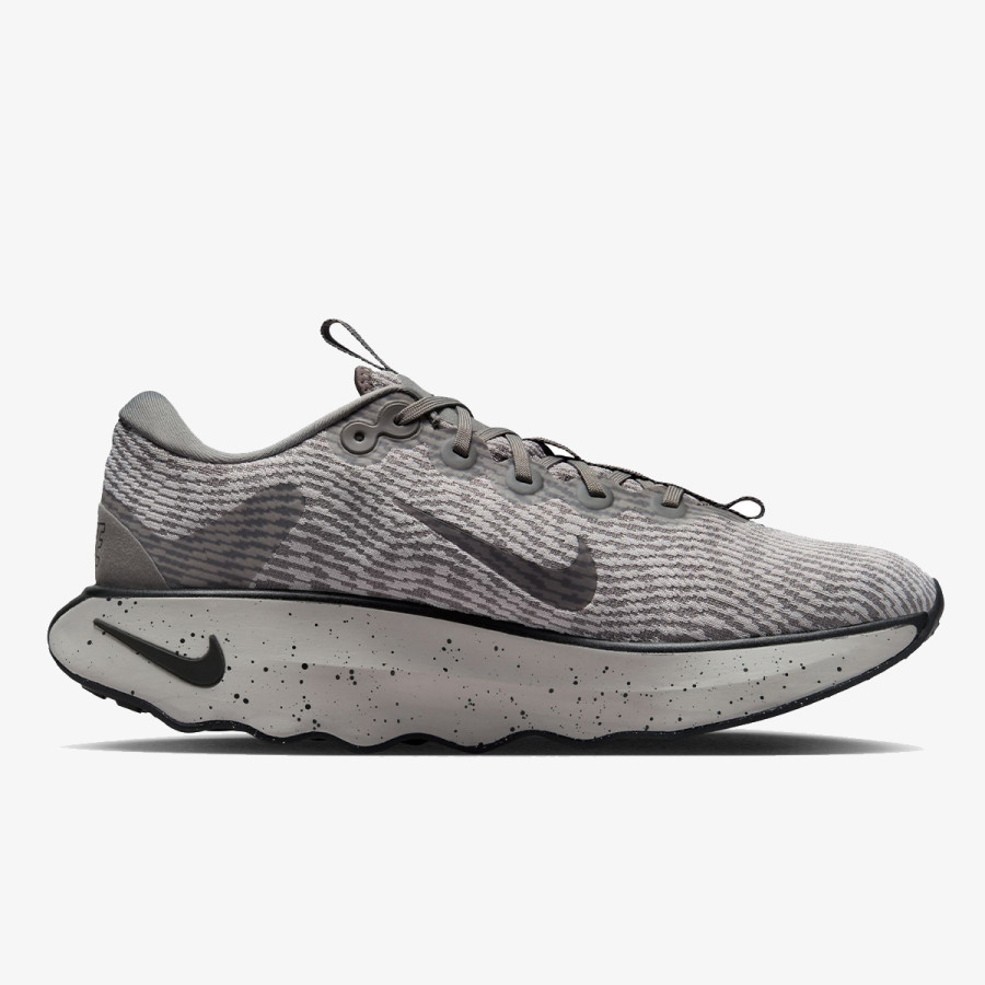 Nike Sneaker Motiva 