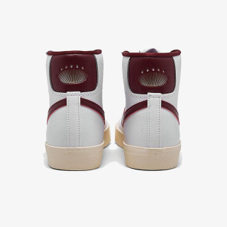 Nike Sneaker W BLAZER MID '77 SE 