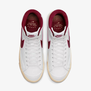 Nike Sneaker W BLAZER MID '77 SE 