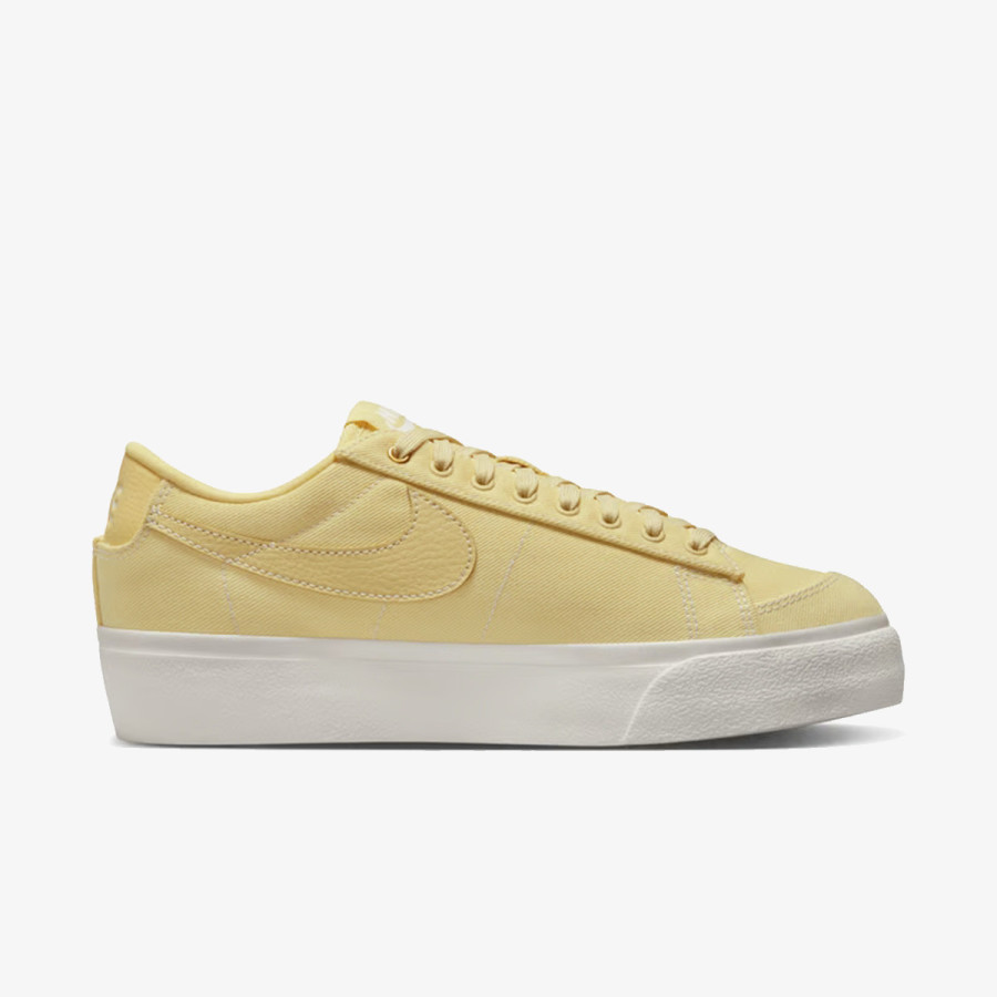 Nike Sneaker W BLAZER LOW PLATFORM CNVS