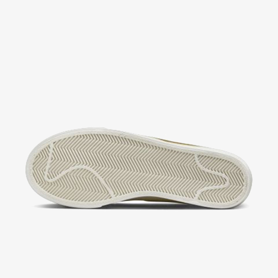 Nike Sneaker W BLAZER LOW PLATFORM CNVS