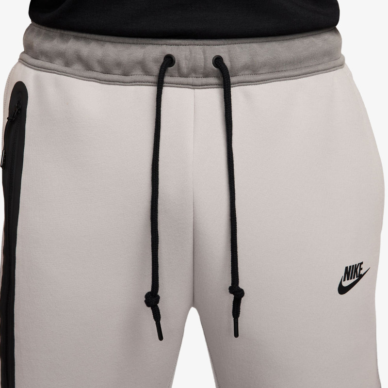 Nike Melegítőnadrág Tech Fleece 