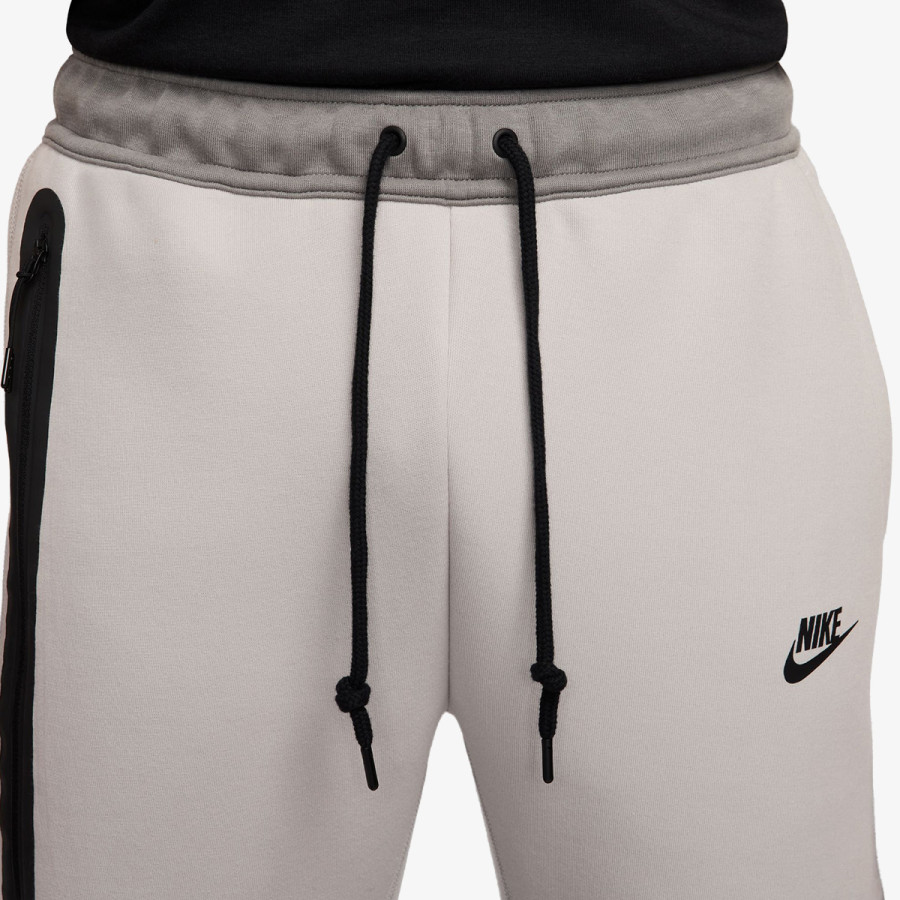 Nike Melegítőnadrág Tech Fleece 