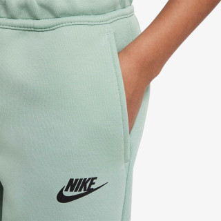 Nike Rövidnadrág Tech Fleece 