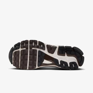 Nike Sneaker W NIKE ZOOM VOMERO 5 