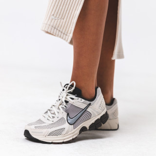 Nike Sneaker W NIKE ZOOM VOMERO 5 