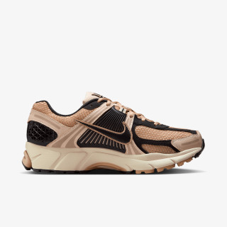 Nike Sneaker W NIKE ZOOM VOMERO 5 