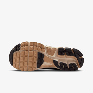 Nike Sneaker W NIKE ZOOM VOMERO 5 