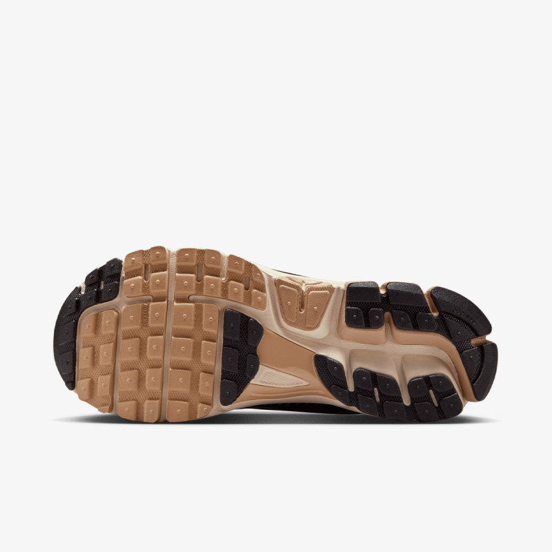 Nike Sneaker W NIKE ZOOM VOMERO 5 