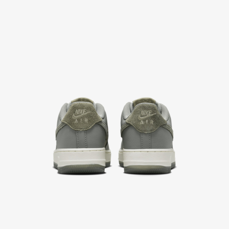 Nike Sneaker Air Force 1 LV8 