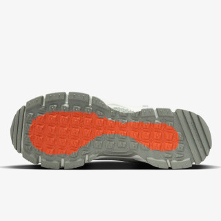 Nike Sneaker VOMERO ROAM 