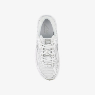New Balance Sneaker K 740 