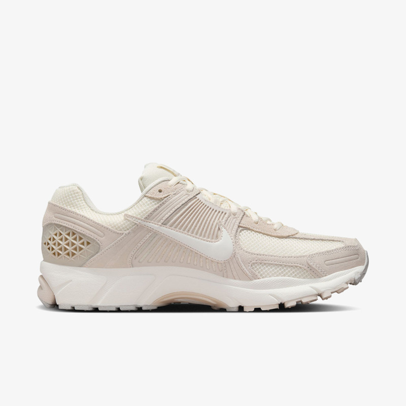 Nike Sneaker Vomero 5 
