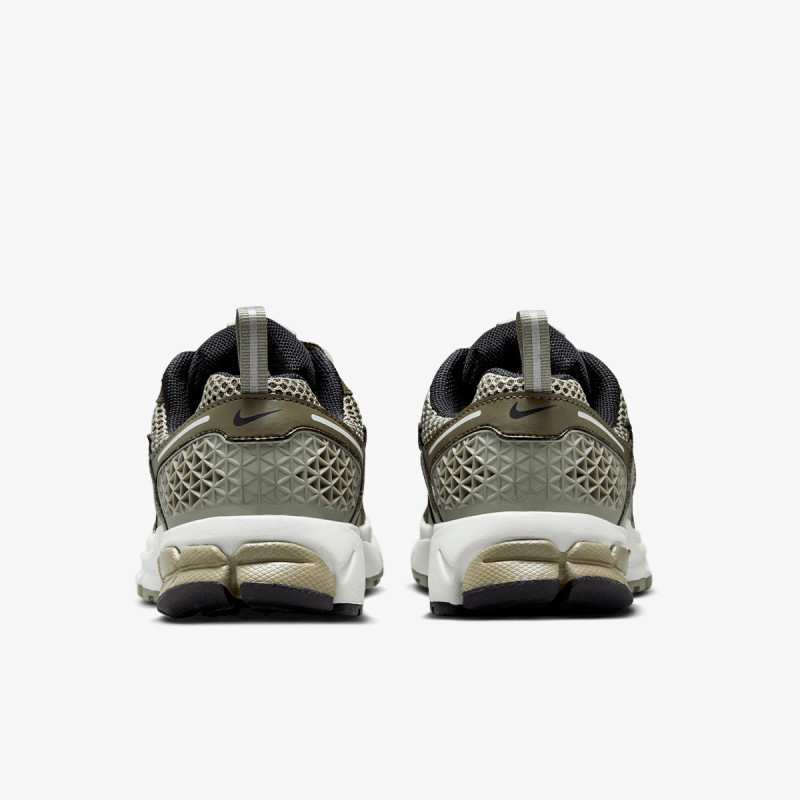 Nike Sneaker VOMERO 5 BG 