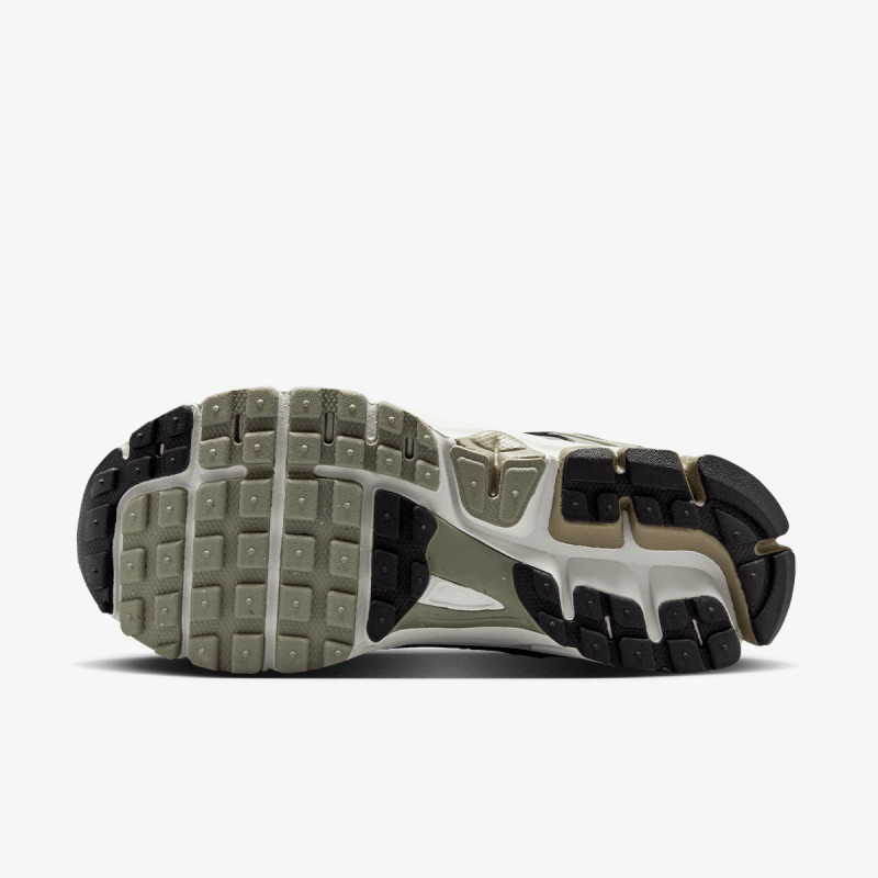 Nike Sneaker VOMERO 5 BG 