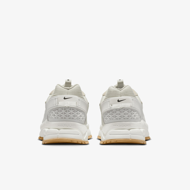 Nike Sneaker W NIKE ZOOM VOMERO ROAM 