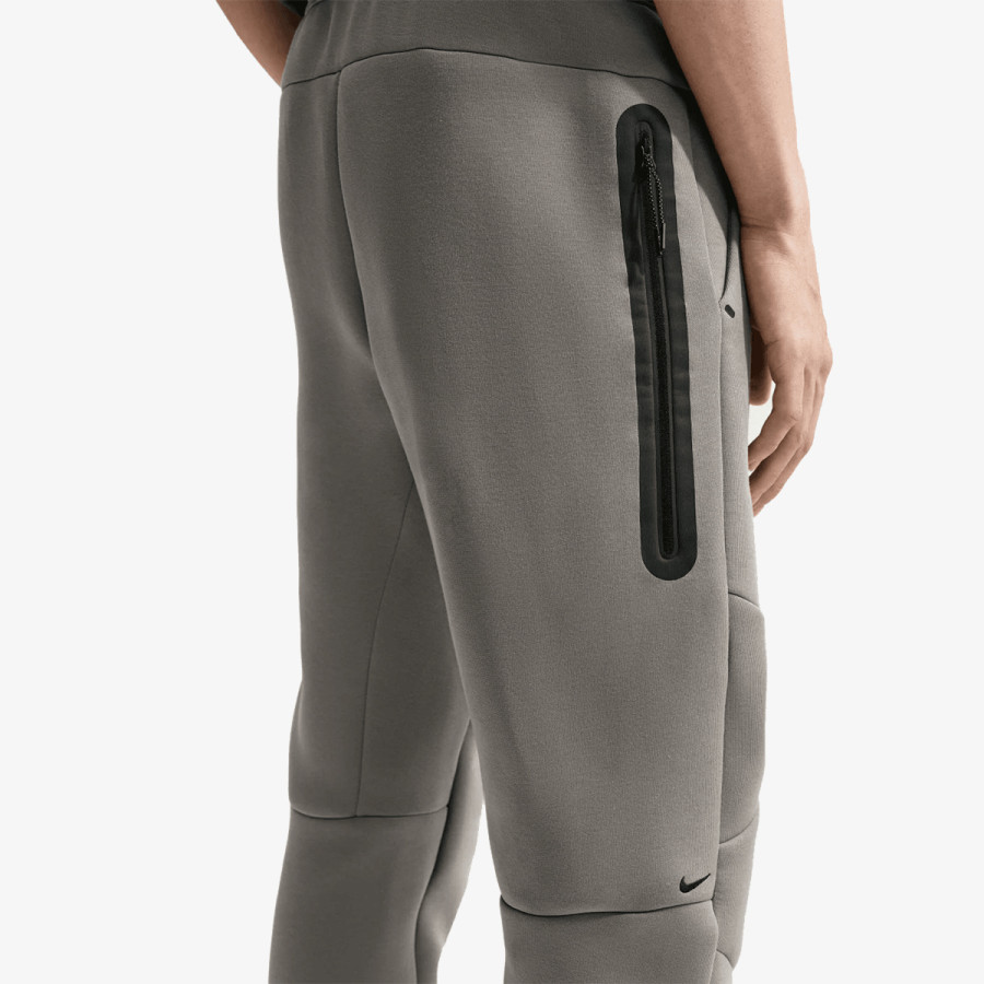 Nike Melegítőnadrág M NK TCH FLC JGGR 