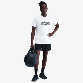 Nike Póló M NK TEE IYKYK FITNESS HO25 