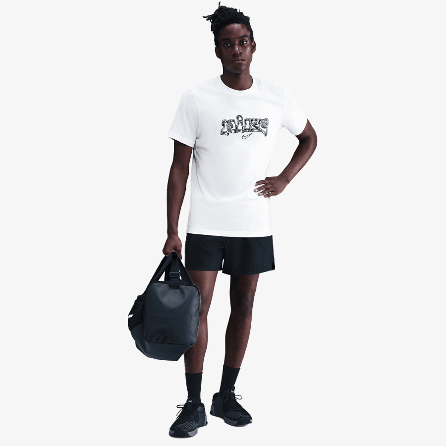 Nike Póló M NK TEE IYKYK FITNESS HO25 