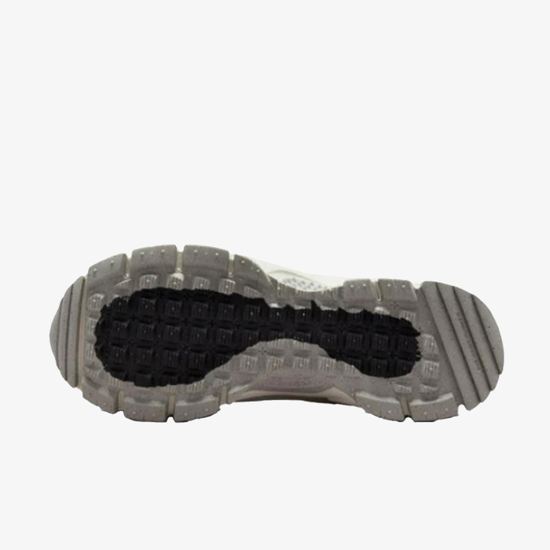 Nike Sneaker W NIKE ZOOM VOMERO ROAM 