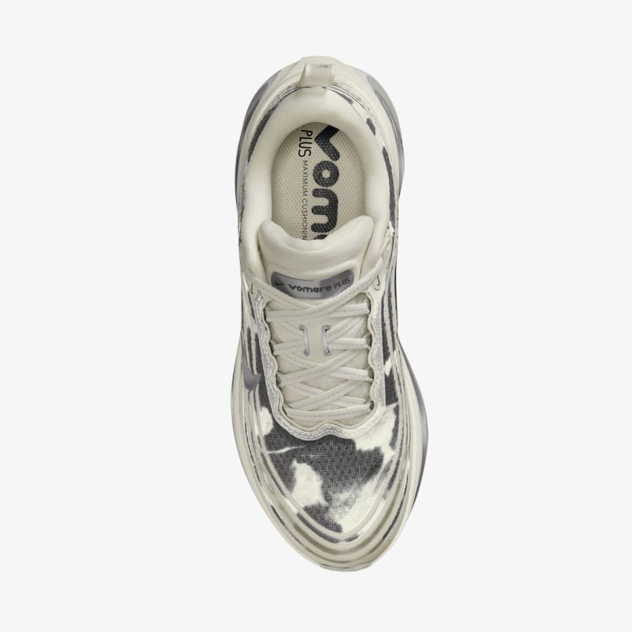 Nike Sneaker W NIKE VOMERO PLUS SE 