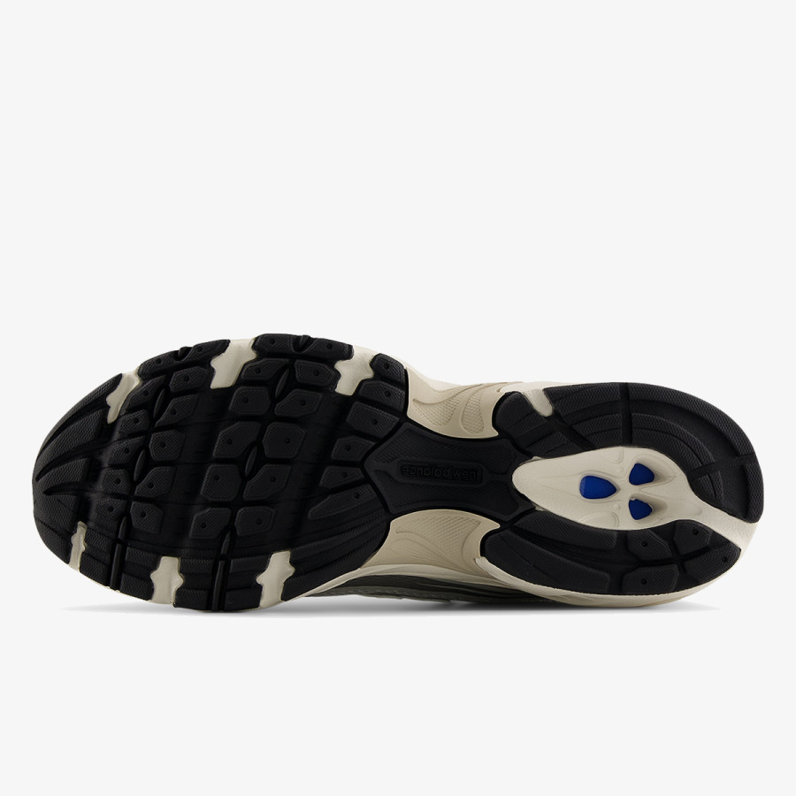 New Balance Sneaker 740 