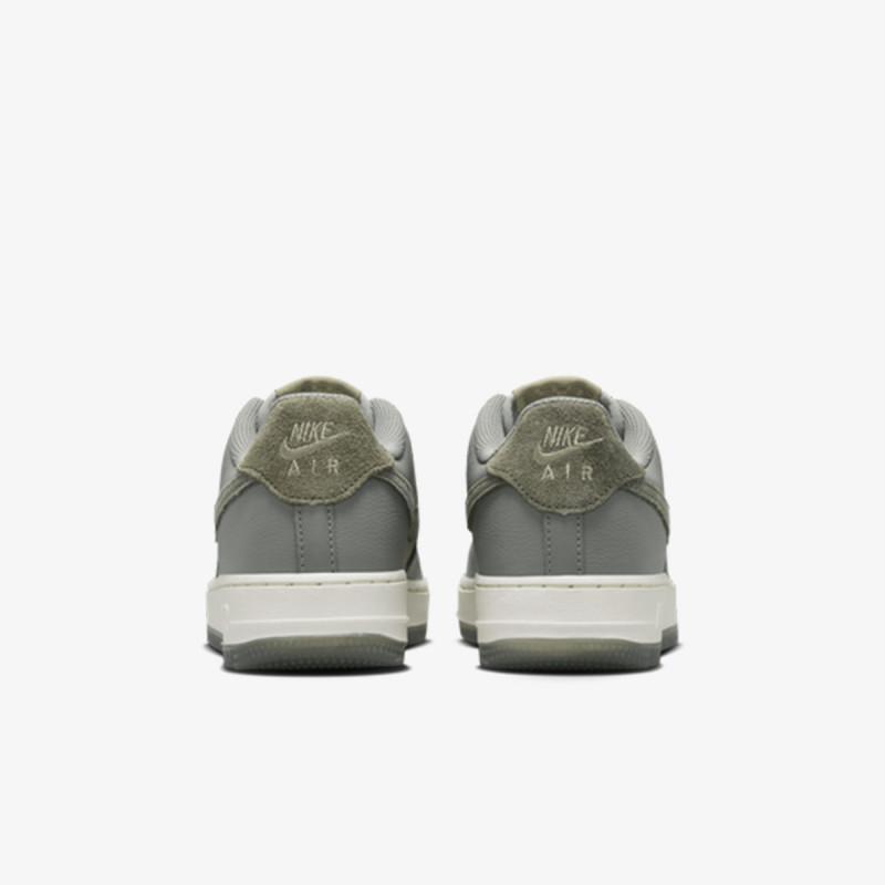 Nike Sneakerek AIR FORCE 1 LV8 4 BG 